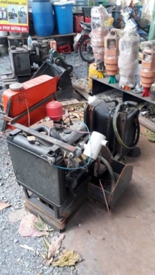 ขายเครื่องยนต์ 3 สูบ ISEK พร้อมถังไฮดรอลิค