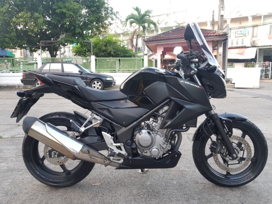 CB300F 2014 มือเดียว สีสวยมาก ดาวน์เพียง2000 CB300F 2014 มือเดียว สีสวยมาก ดาวน์เพียง2000