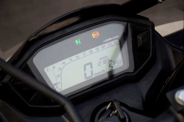 CB300F 2014 มือเดียว สีสวยมาก ดาวน์เพียง2000