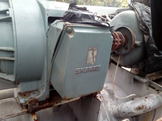 ขายเครื่องทำความเย็นขนาดใหญ่140000บาทโทร0643130366