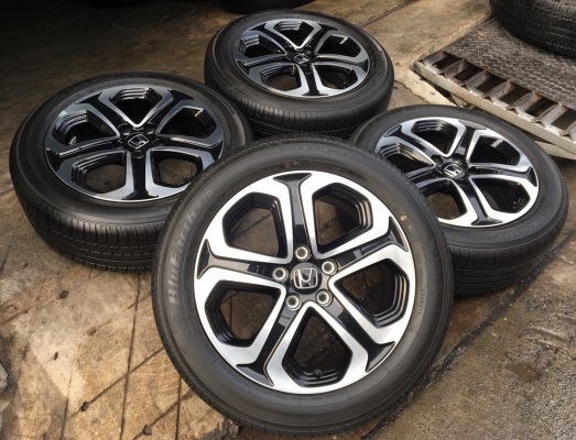 ล้อแม็ก Honda HR-V ตัวท๊อป ขอบ 17พร้อมยางป้ายแดง Yokohama 215-55-17 ปี 17 แม็กสวย ยางมีตุ่ม