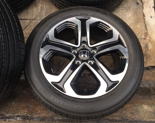 ล้อแม็ก Honda HR-V ตัวท๊อป ขอบ 17พร้อมยางป้ายแดง Yokohama 215-55-17 ปี 17 แม็กสวย ยางมีตุ่ม