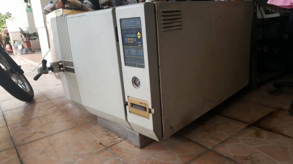 เครื่องนึ่งฆ่าเชื้อด้วยไอน้ำ TUTTNAUER AUTOCAVE ราคา 2,008 บาท