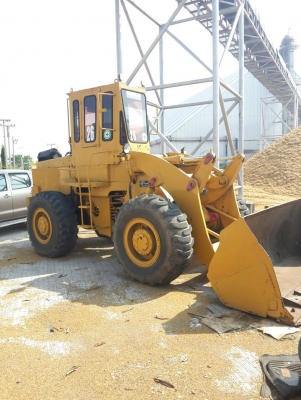 ขายรถตักล้อยาง Furukawa 160 พร้อมใช้ 450,000  บาท  ติดต่อ คุณวัลลพ 081-7555888