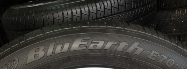 ยางป้ายแดง Yokohama 215-55-17 ปี 17