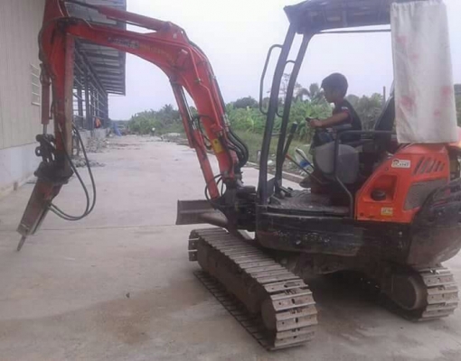 ขายรถแบ็คโฮ  KUBOTA รุ่น pc 30 สภาพดีมาก  ใช้งานได้ดี    ติดต่อ คุณที  โทร:  085-239-9516   โทร: 095-354-6616  Line  Id: teepunya