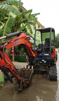 ขายรถแบ็คโฮ  KUBOTA รุ่น pc 30 สภาพดีมาก  ใช้งานได้ดี    ติดต่อ คุณที  โทร:  085-239-9516   โทร: 095-354-6616  Line  Id: teepunya