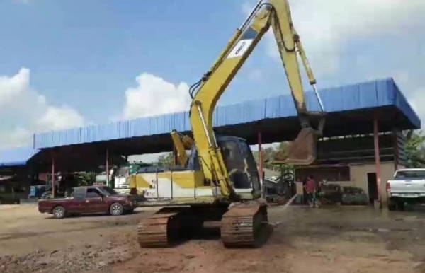 ขาย 650,000 KOBELCO sk 120-3 ไฟฟ้าครบ เครื่องดี ปั้มแรง เอวแน่น ช่วงล่างเต็ม ทำงานเร็วมาก พร้อมใช้สุดๆๆ รถอยู่ เพชรบุรี 090-772-3710 090-772-3708