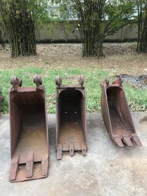 ขายบุ้งกี๋เก่าญี่ปุ่นอันละ 8,000บาท