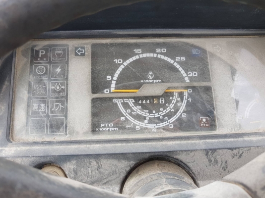 รถตีนตะขาบ ยันม๋าร์ CT-95