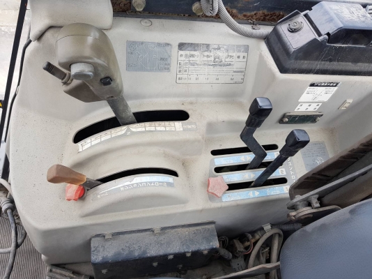 รถตีนตะขาบ ยันม๋าร์ CT-95