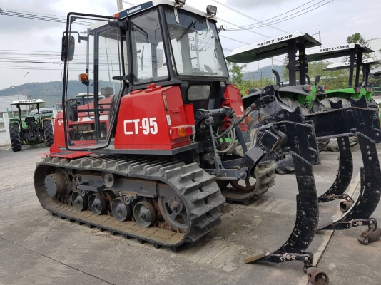 รถตีนตะขาบ ยันม๋าร์ CT-95