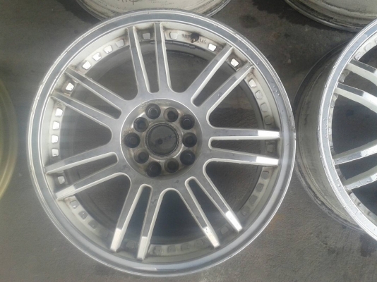 ขอบ17นิ้ว5รู100/114 ชุดนี้ลดราคาเหลือ 5900 บาท