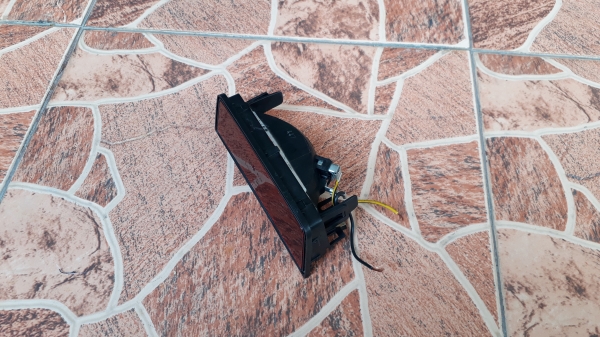 ไฟเบรคหลังดวงที่สาม ของรถ VOLVO แท้ ยี้ห้อ HELLA ไฟเบรคหลังดวงที่สาม ของรถ VOLVO แท้ ยี้ห้อ HELLA