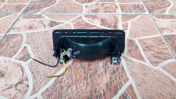 ไฟเบรคหลังดวงที่สาม ของรถ VOLVO แท้ ยี้ห้อ HELLA ไฟเบรคหลังดวงที่สาม ของรถ VOLVO แท้ ยี้ห้อ HELLA