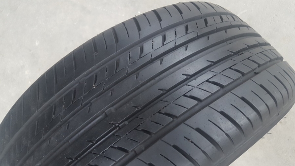 ขายยาง195/50/15 ปี 15 DEESTONE 2 เส้น