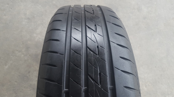 ขายยาง205/65/15 ปี 4013 BRIDGESTONE EP200 4 เส้น