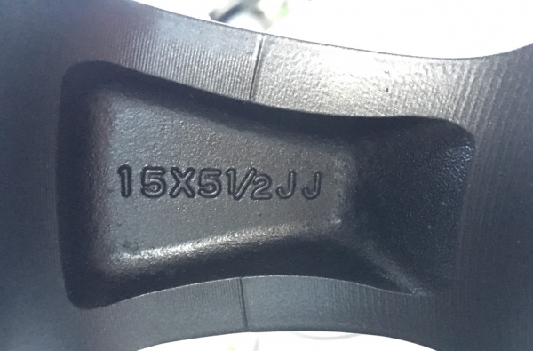 ล้อแม็ก Nissan Tida ขอบ 15 สีเทาหน้าเงา