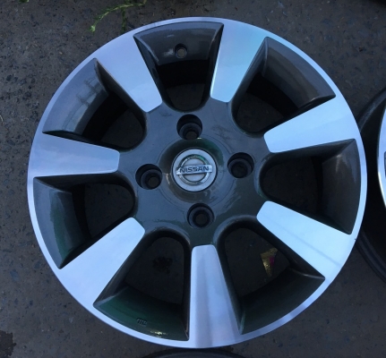 ล้อแม็ก Nissan Tida ขอบ 15 สีเทาหน้าเงา