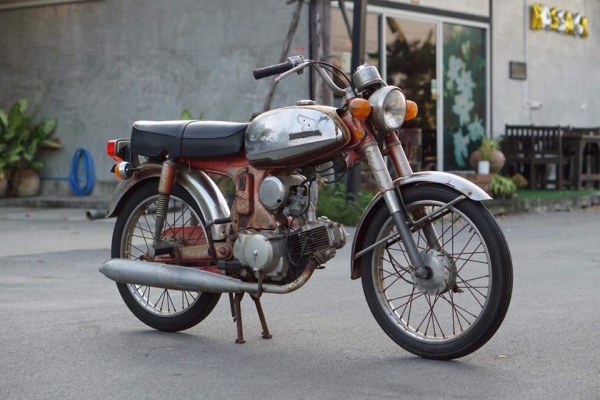 ร้าน วุฒิ นนบุรี ขาย HONDA S90z รถสวยสีเดิมแห้งๆ