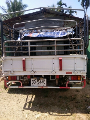 รถอีซูซู 6 ล้อ รั้ว ( ไม่ดั้ม ) NPR 150 แรงม้า. ปี 55. , ( * รถวิ่ง 4x,xxx กม. ) สนใจติดต่อ 081 - 60