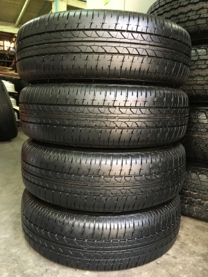 แม็กป้ายแดง Nissan Almera Sportech ขอบ 15 พร้อมยางป้ายแดง 185-65-15 Bridgestone ปี 17 ตุ่มทุกเส้น