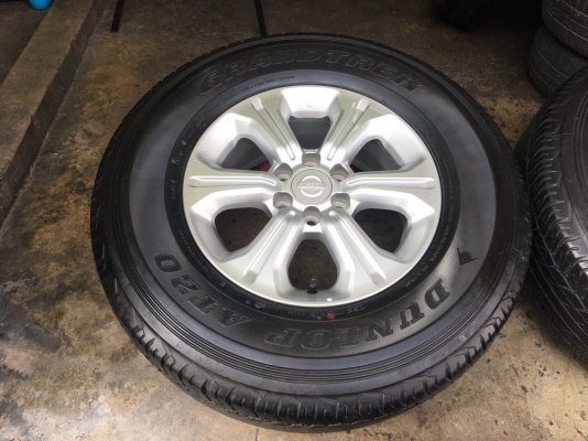 แม็กป้ายแดง Nissan Navara NP300 ขอบ 16 พร้อมยางป้ายแดง Dunlop 255-70-16 ปลายปี 17 สวยกริบ ตุ่ม เส้นสีทุกเส้น