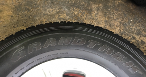 แม็กป้ายแดง Nissan Navara NP300 ขอบ 16 พร้อมยางป้ายแดง Dunlop 255-70-16 ปลายปี 17 สวยกริบ ตุ่ม เส้นสีทุกเส้น