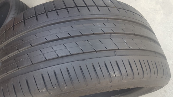 ขายยาง235/40/18 ปี 16 MICHERLIN Pilot3  2 เส้น