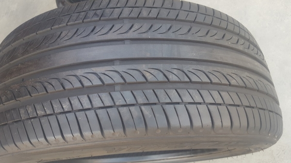ขายยาง225/45/18 ปี 15 DEESTONE 2 เส้น