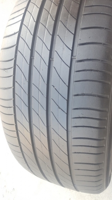 ขายยาง225/50/17 ปี 13 MICHERLIN 3ST 4 เส้น ขายยาง225/50/17 ปี 13 MICHERLIN 3ST 4 เส้น