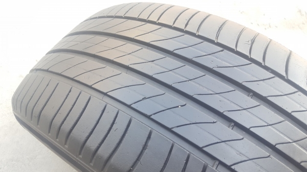 ขายยาง225/50/17 ปี 13 MICHERLIN 3ST 4 เส้น ขายยาง225/50/17 ปี 13 MICHERLIN 3ST 4 เส้น