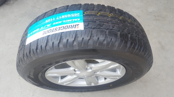 ขายล้อISUZU Mu-X ขอบ17 พร้อมยางใหม่ค้างปี16  4 ล้อ