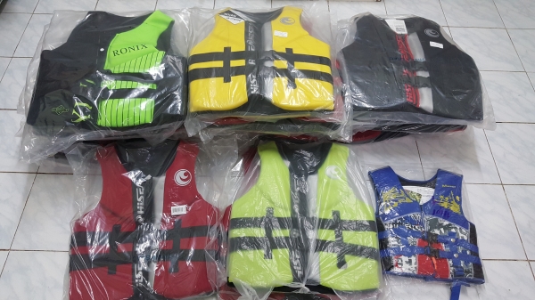 ขายเสื้อชูชีพ ของใหม่ล๊อตใหม่เข้ามาอีกแล้วสวยๆๆ ขายเสื้อชูชีพ ของใหม่ล๊อตใหม่เข้ามาอีกแล้วสวยๆๆ