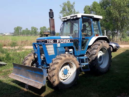 ขายรถไถFord6670 2เพลาเก๋งแอร์ เล่มทะเบียน สภาพสวยพร้อมใช้ ติดต่อคุณอ๊อฟ พิจิตร 086-737-9991