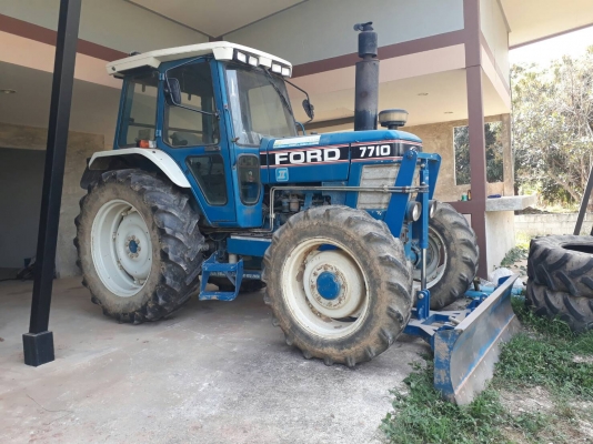 ขายรถไถFord6670 2เพลาเก๋งแอร์ เล่มทะเบียน สภาพสวยพร้อมใช้ ติดต่อคุณอ๊อฟ พิจิตร 086-737-9991