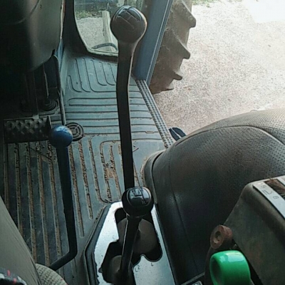 ขายรถไถFord6670 2เพลาเก๋งแอร์ เล่มทะเบียน สภาพสวยพร้อมใช้ ติดต่อคุณอ๊อฟ พิจิตร 086-737-9991