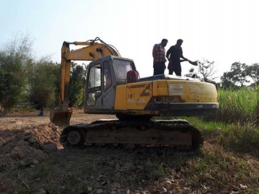 ขาย 635,000 KOBELCO sk 200 MARK 3 เก๋งเทา เครื่องดี ปั้มแรง โช่หนา เอวแน่น ไฟฟ้าตัด (อุปกรณ์อยู่ครบ กล่อง จอ มอเตอร์) เอกสารแจ้งจำหน่าย รถอยู่  สุรินทร์ 090-772-3710 090-772-3708