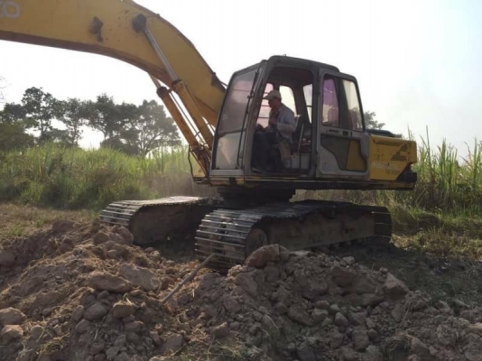 ขาย 635,000 KOBELCO sk 200 MARK 3 เก๋งเทา เครื่องดี ปั้มแรง โช่หนา เอวแน่น ไฟฟ้าตัด (อุปกรณ์อยู่ครบ กล่อง จอ มอเตอร์) เอกสารแจ้งจำหน่าย รถอยู่  สุรินทร์ 090-772-3710 090-772-3708