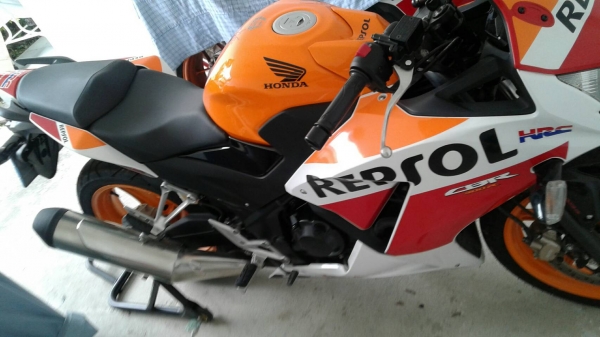 ขายถูกๆด่วน!! ฮอนด้า CBR300R ตัวท็อป เบล็ค ABS เจ้าของขายเอง สภาพใหม่เอี่ยม!!