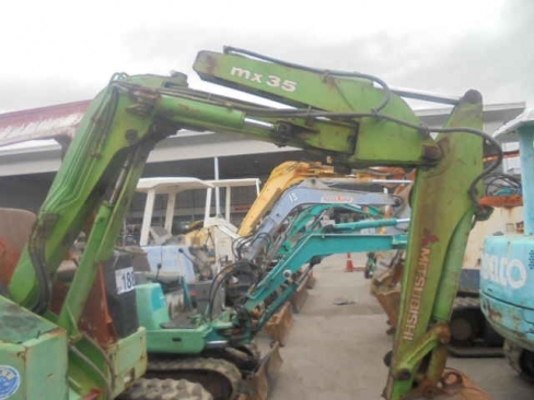 ขายรถขุดเล็ก  ยี่ห้อ MITSUBISHI  รุ่น  MX35  ปั้มนิ้วรถเก่านอก ยังไม่เคยใช้งานในไทย  มีใบอินวอย ขายถูก