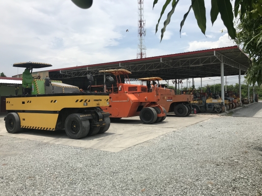 ขายรถบด4ตันBOMAGรุ่นBW121AC นำเข้าญี่ปุ่นเอวอ่อนขับ2เพลาเครื่องมิตซู3สูบสภาพดีพร้อมใช้งาน มีให้เลือกหลายคันหลายขนาด 0818302909จิรโรจน์Line:Jiraroj2909