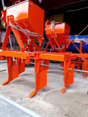 เครื่องหยอดปุ๋ย เครื่องหยอดปุ๋ย