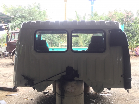 ขาย หัวสิบล้อ HINO สิงไฮเทค สภาพสวยๆ สีใหม่ มีขาดีดหน้า-ขาคำ้หลัง กันชน พร้อมใช้งาน