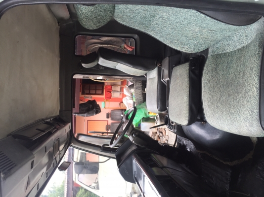 ขาย หัวสิบล้อ HINO สิงไฮเทค สภาพสวยๆ สีใหม่ มีขาดีดหน้า-ขาคำ้หลัง กันชน พร้อมใช้งาน