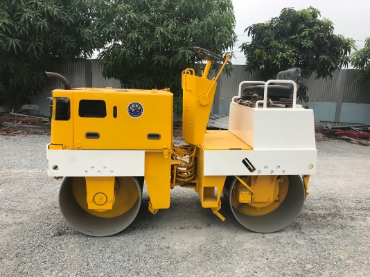 ขายรถบดKOMATSUรุ่นJV32W-2นำเข้าญี่ปุ่นมีเอกสาร หนัก2.5ตันเครื่องดีเซล1สูบสภาพดีพร้อมใช้ Line:Jiraroj2909