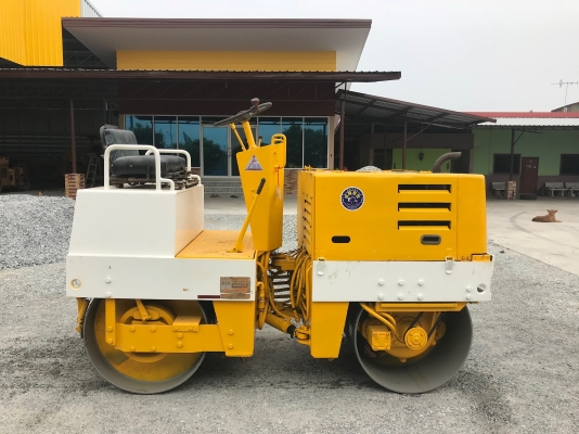 ขายรถบดKOMATSUรุ่นJV32W-2นำเข้าญี่ปุ่นมีเอกสาร หนัก2.5ตันเครื่องดีเซล1สูบสภาพดีพร้อมใช้ Line:Jiraroj2909