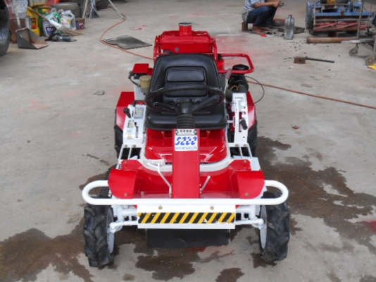 รถตัดหญ้า SATO SRM820VH 14 แรง พร้อมใช้งาน รถตัดหญ้า SATO SRM820VH 14 แรง พร้อมใช้งาน