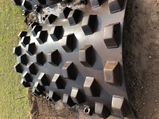 ขาย เปลือกหนาม  3 ชิ้น พร้อมที่ครุดดิน