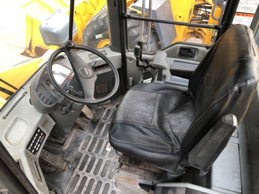 รถตัก Komatsu WA300-3E เก่านอกจากญีปุ่่น100\% มีให้เลือกหลายคัน พร้อมใช้งานทุกคัน